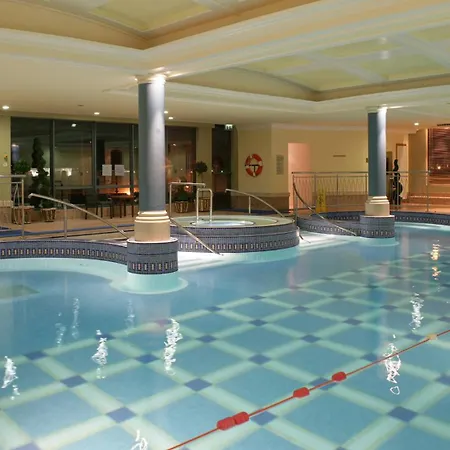 The Galmont & 4*